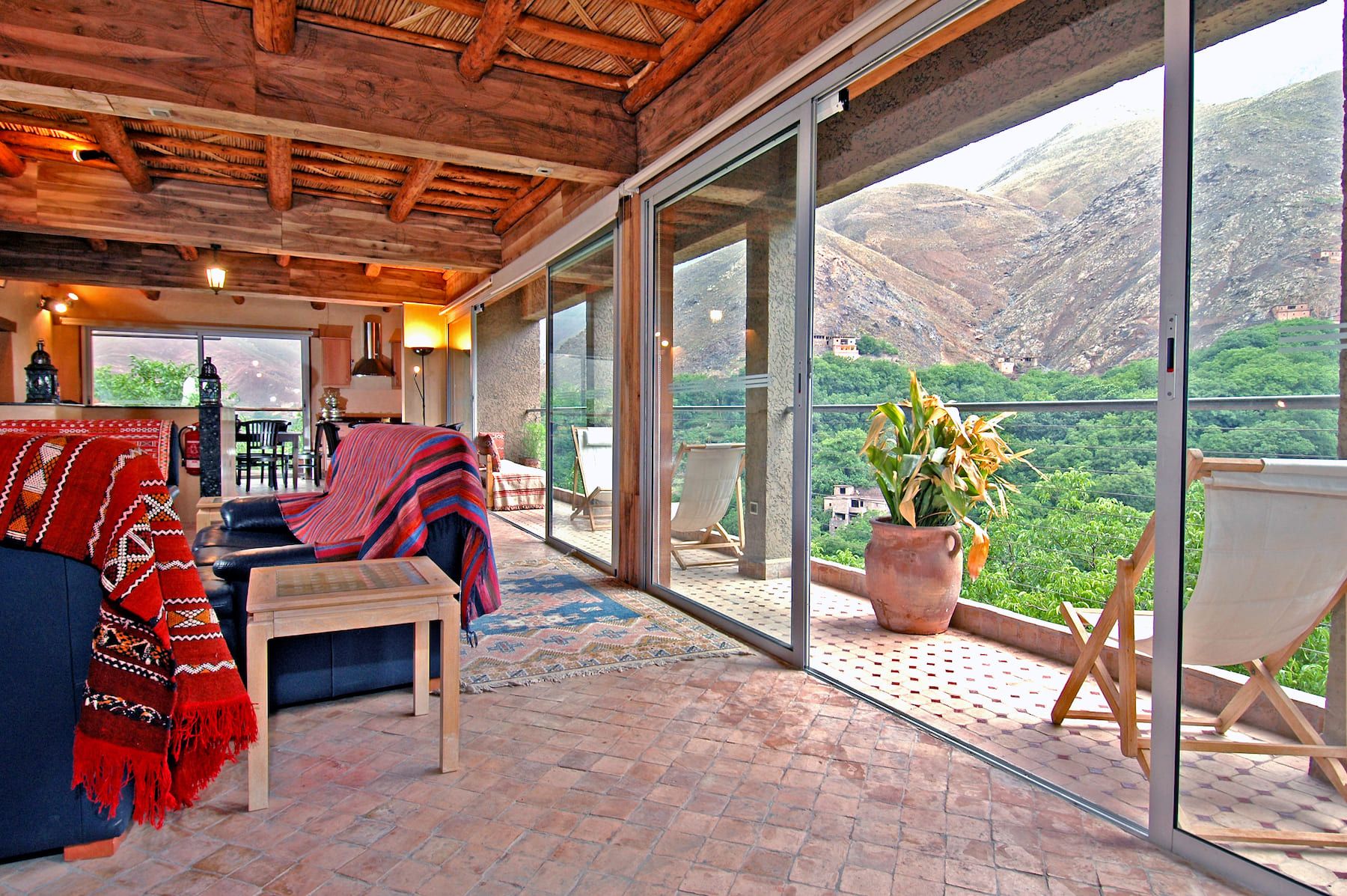 Kasbah du Toubkal Apartment lounge